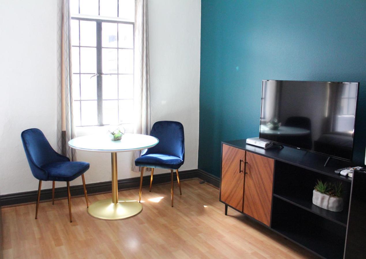 Libra (adults Only) Albergue Los Angeles